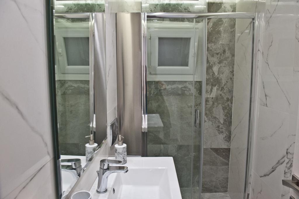 Iris Apartment เทสซาโลนิกิ ภายนอก รูปภาพ