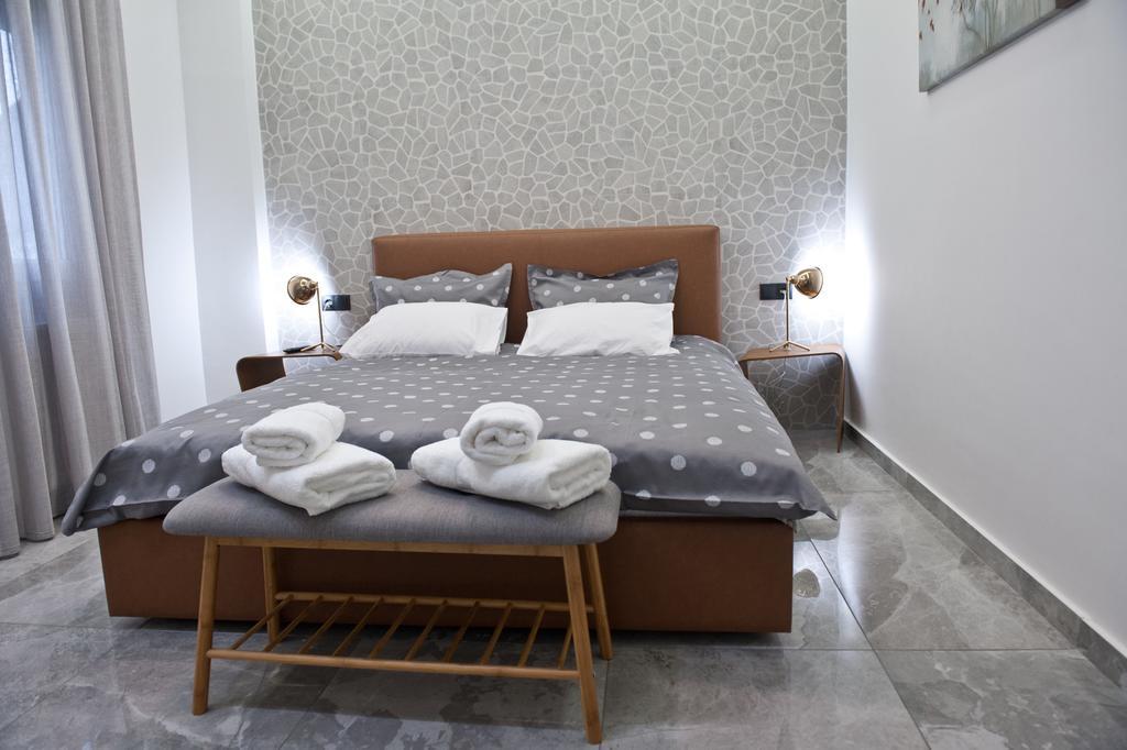 Iris Apartment เทสซาโลนิกิ ภายนอก รูปภาพ